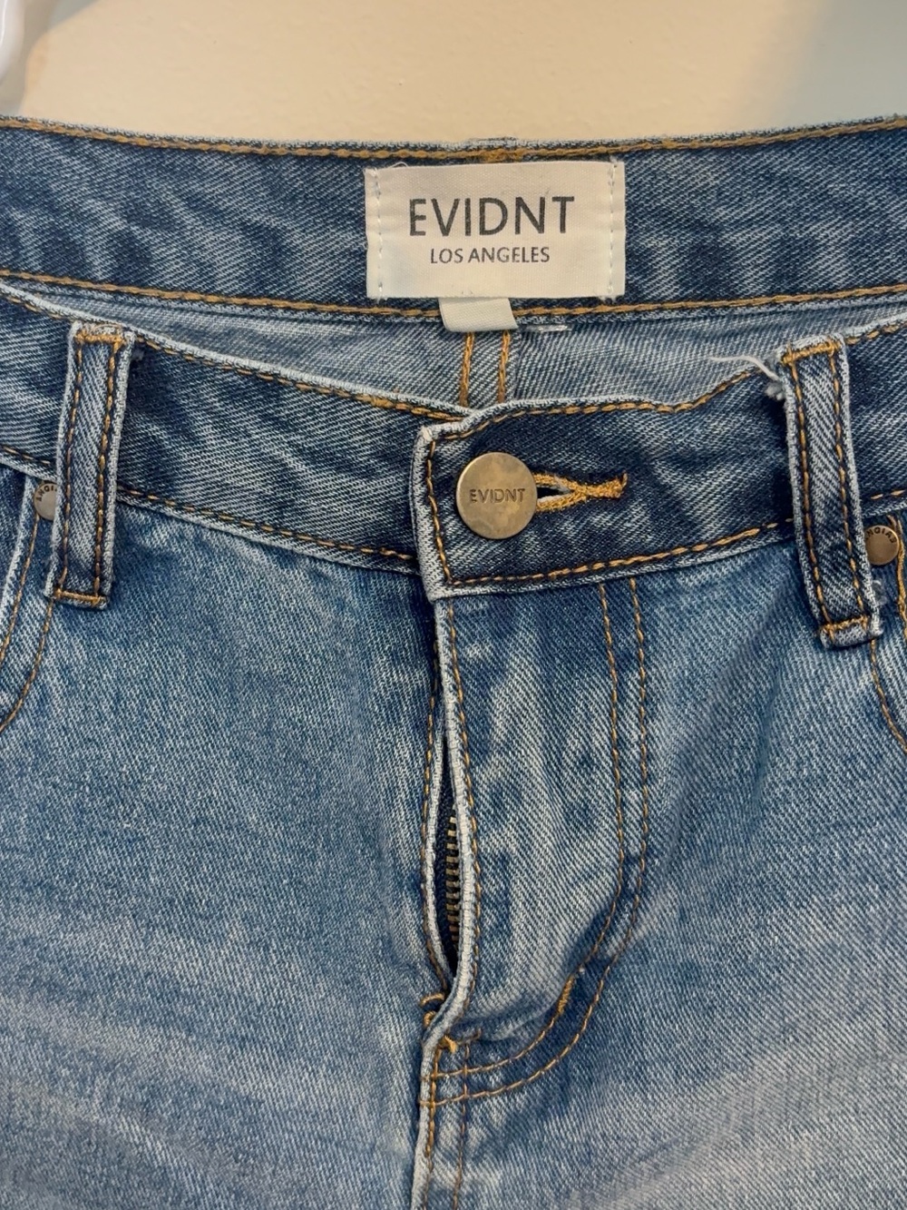 EVIDNT Women's Relaxed Light Blue Denim Jeans